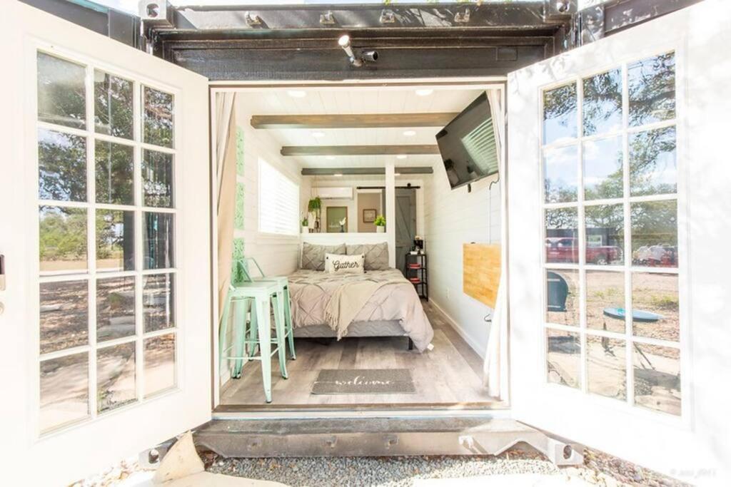 The Container Retreat @ 290 Wine Trail #10 Welcome Friends! Hye Buitenkant foto